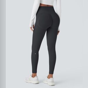 Halara Seamless High-Waisted Leggings 🖤